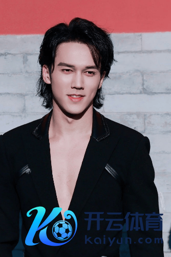 陈牧驰责任室发布维权案件推崇 晒黑粉手写说念歉信